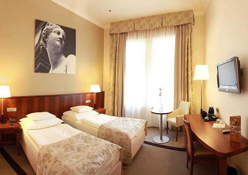 فندق فندق سوفراين براغ الغرفة الصورة